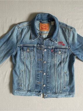 Levi's Women’s Denim Jean Jacket w Red Embroidery M